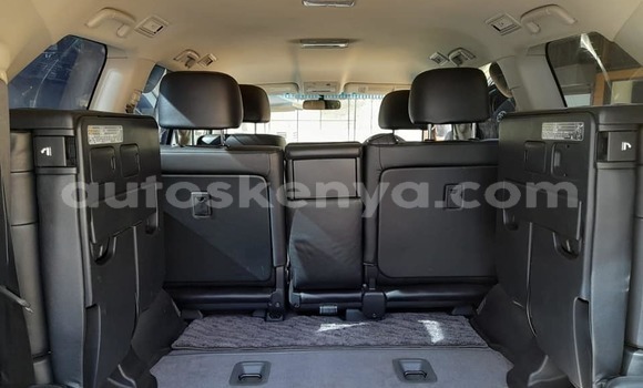 Oofamaa Toyota Land Cruiser Black Makiinaa iti Nairobi keessatti Nairobi keessatti Oofamaa Toyota Land Cruiser Black Makiinaa iti Nairobi keessatti Nairobi keessatti