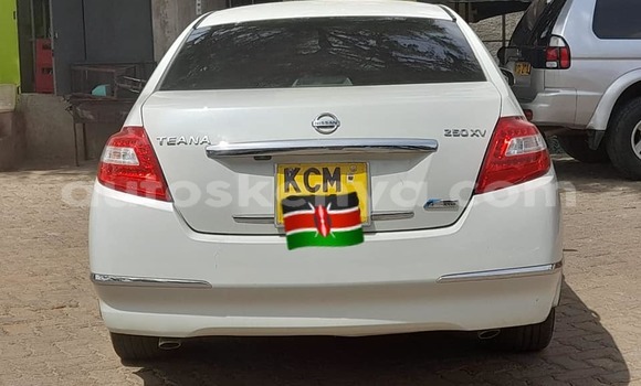 Oofamaa Nissan Teana White Makiinaa iti Nairobi keessatti Nairobi keessatti Oofamaa Nissan Teana White Makiinaa iti Nairobi keessatti Nairobi keessatti