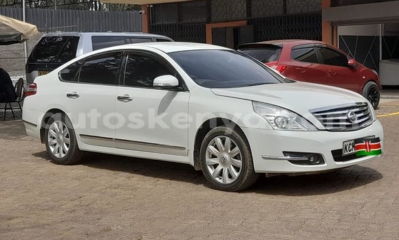 Oofamaa Nissan Teana White Makiinaa iti Nairobi keessatti Nairobi keessatti Oofamaa Nissan Teana White Makiinaa iti Nairobi keessatti Nairobi keessatti