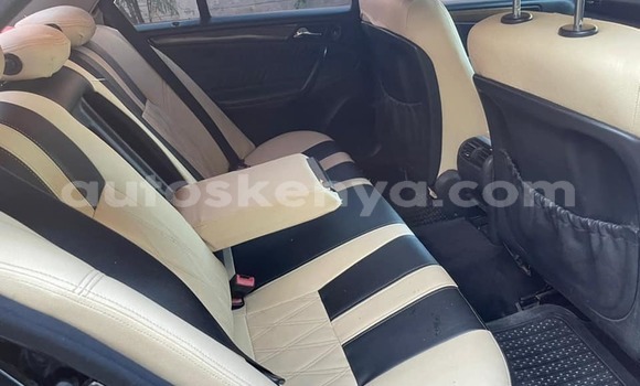 Nunua Ilio tumika Mercedes‒Benz C–Class Nyeusi Gari ndani ya Nairobi nchini Nairobi Nunua Ilio tumika Mercedes‒Benz C–Class Nyeusi Gari ndani ya Nairobi nchini Nairobi
