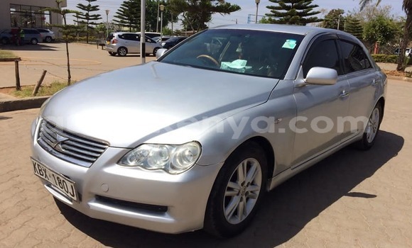 Nunua Ilio tumika Toyota Matrix Fedha Gari ndani ya Nairobi nchini Nairobi