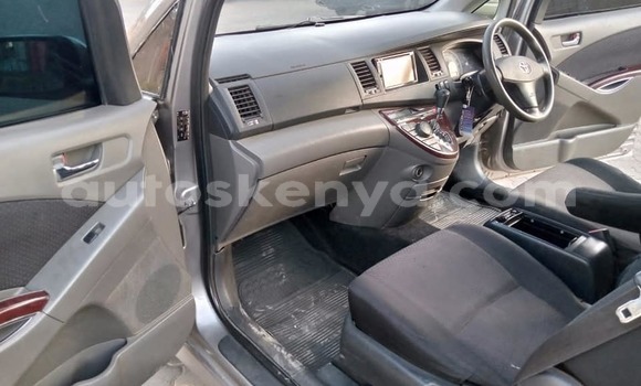 Nunua Ilio tumika Toyota ISIS Fedha Gari ndani ya Nairobi nchini Nairobi Nunua Ilio tumika Toyota ISIS Fedha Gari ndani ya Nairobi nchini Nairobi