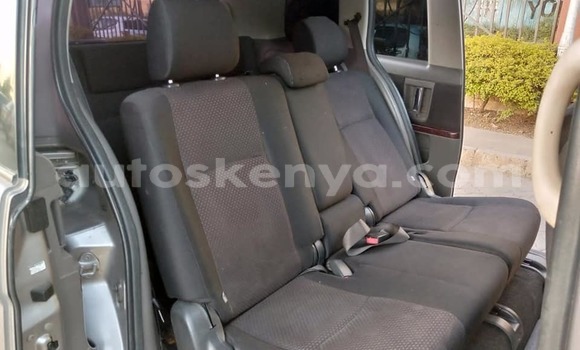 Nunua Ilio tumika Toyota ISIS Fedha Gari ndani ya Nairobi nchini Nairobi Nunua Ilio tumika Toyota ISIS Fedha Gari ndani ya Nairobi nchini Nairobi