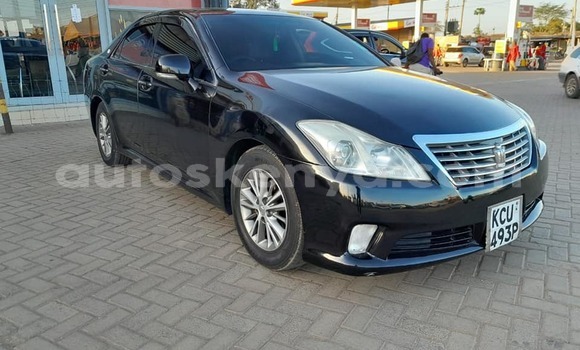 Nunua Ilio tumika Toyota Crown Nyeusi Gari ndani ya Nairobi nchini Nairobi