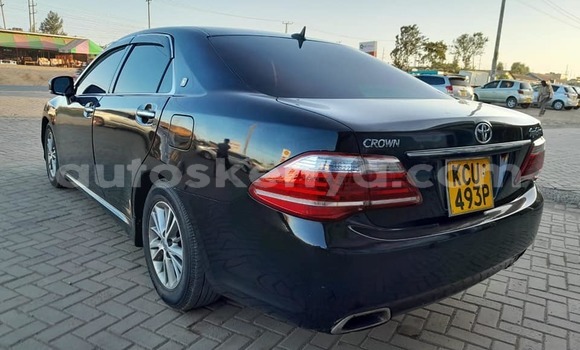 Nunua Ilio tumika Toyota Crown Nyeusi Gari ndani ya Nairobi nchini Nairobi Nunua Ilio tumika Toyota Crown Nyeusi Gari ndani ya Nairobi nchini Nairobi