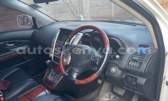 Nunua Ilio tumika Toyota Harrier Nyeupe Gari ndani ya Nairobi nchini Nairobi Nunua Ilio tumika Toyota Harrier Nyeupe Gari ndani ya Nairobi nchini Nairobi