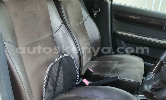 Oofamaa Suzuki Swift Silver Makiinaa iti Nairobi keessatti Nairobi keessatti Oofamaa Suzuki Swift Silver Makiinaa iti Nairobi keessatti Nairobi keessatti