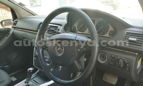 Oofamaa Mercedes‒Benz B-klasse Black Makiinaa iti Nairobi keessatti Nairobi keessatti Oofamaa Mercedes‒Benz B-klasse Black Makiinaa iti Nairobi keessatti Nairobi keessatti