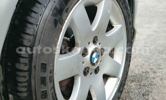 Oofamaa BMW 3–Series Silver Makiinaa iti Nairobi keessatti Nairobi keessatti Oofamaa BMW 3–Series Silver Makiinaa iti Nairobi keessatti Nairobi keessatti