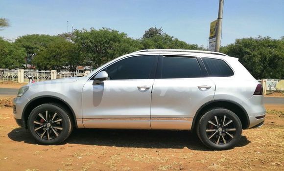 Oofamaa Volkswagen Touareg Silver Makiinaa iti Nairobi keessatti Nairobi keessatti Oofamaa Volkswagen Touareg Silver Makiinaa iti Nairobi keessatti Nairobi keessatti