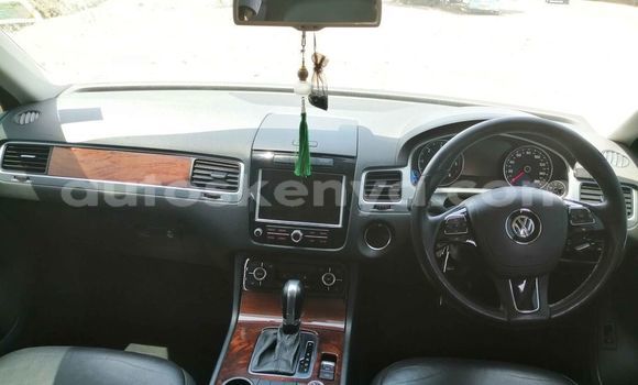 Oofamaa Volkswagen Touareg Silver Makiinaa iti Nairobi keessatti Nairobi keessatti Oofamaa Volkswagen Touareg Silver Makiinaa iti Nairobi keessatti Nairobi keessatti