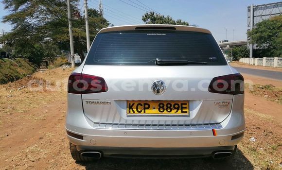 Oofamaa Volkswagen Touareg Silver Makiinaa iti Nairobi keessatti Nairobi keessatti Oofamaa Volkswagen Touareg Silver Makiinaa iti Nairobi keessatti Nairobi keessatti