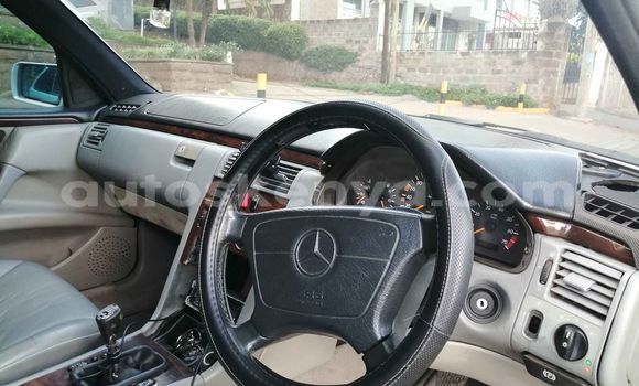 Oofamaa Mercedes‒Benz E–Class Silver Makiinaa iti Nairobi keessatti Nairobi keessatti Oofamaa Mercedes‒Benz E–Class Silver Makiinaa iti Nairobi keessatti Nairobi keessatti