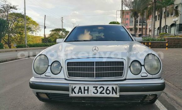 Oofamaa Mercedes‒Benz E–Class Silver Makiinaa iti Nairobi keessatti Nairobi keessatti Oofamaa Mercedes‒Benz E–Class Silver Makiinaa iti Nairobi keessatti Nairobi keessatti