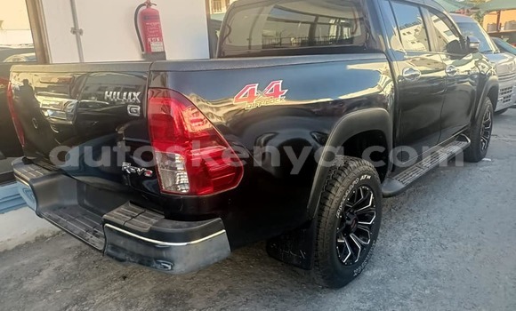 Nunua Ilio tumika Toyota Hilux Nyeusi Gari ndani ya Mombasa nchini Kenya ya Pwani Nunua Ilio tumika Toyota Hilux Nyeusi Gari ndani ya Mombasa nchini Kenya ya Pwani