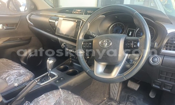 Nunua Ilio tumika Toyota Hilux Nyeusi Gari ndani ya Mombasa nchini Kenya ya Pwani Nunua Ilio tumika Toyota Hilux Nyeusi Gari ndani ya Mombasa nchini Kenya ya Pwani