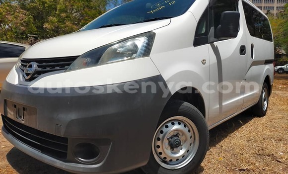 Nunua Ilio tumika Nissan NV200 Nyeupe Gari ndani ya Mombasa nchini Kenya ya Pwani