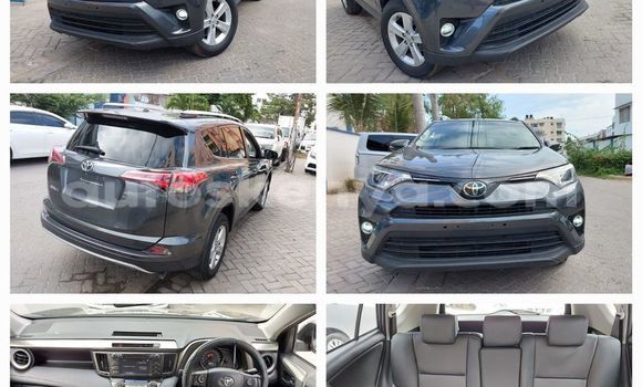 Oofamaa Toyota RAV4 Black Makiinaa iti Mombasa keessatti Coastal Kenya keessatti Oofamaa Toyota RAV4 Black Makiinaa iti Mombasa keessatti Coastal Kenya keessatti