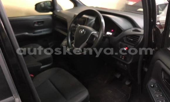 Nunua Ilio tumika Toyota Voxy Nyeusi Gari ndani ya Mombasa nchini Kenya ya Pwani Nunua Ilio tumika Toyota Voxy Nyeusi Gari ndani ya Mombasa nchini Kenya ya Pwani