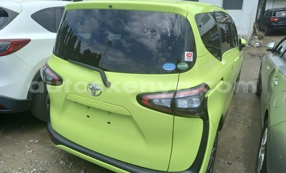 Nunua Ilio tumika Toyota Sienta Kijani Gari ndani ya Mombasa nchini Kenya ya Pwani Nunua Ilio tumika Toyota Sienta Kijani Gari ndani ya Mombasa nchini Kenya ya Pwani
