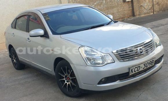 Nunua Ilio tumika Nissan Bluebird Fedha Gari ndani ya Nairobi nchini Nairobi