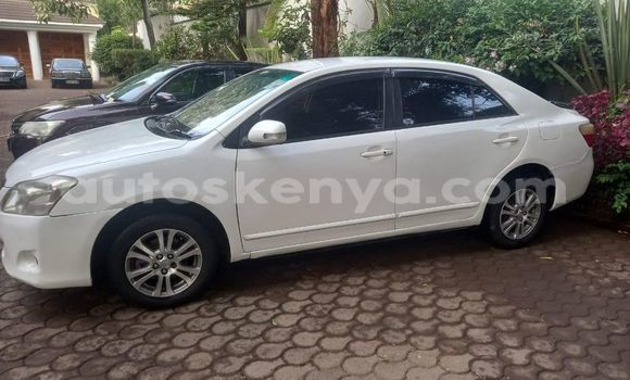 Nunua Ilio tumika Toyota Premio Nyeupe Gari ndani ya Nairobi nchini Nairobi