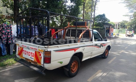 Buy Used Toyota Hilux White Car in Nairobi in Nairobi Buy Used Toyota Hilux White Car in Nairobi in Nairobi
