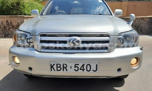Oofamaa Toyota Kluger Silver Makiinaa iti Kiambu keessatti Central Kenya keessatti Oofamaa Toyota Kluger Silver Makiinaa iti Kiambu keessatti Central Kenya keessatti