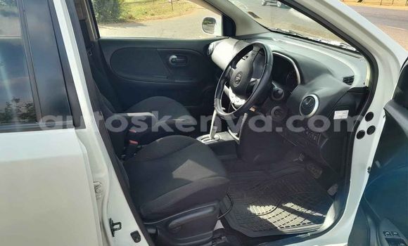 Oofamaa Nissan Note White Makiinaa iti Kiambu keessatti Central Kenya keessatti Oofamaa Nissan Note White Makiinaa iti Kiambu keessatti Central Kenya keessatti