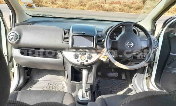 Oofamaa Nissan Note White Makiinaa iti Kiambu keessatti Central Kenya keessatti Oofamaa Nissan Note White Makiinaa iti Kiambu keessatti Central Kenya keessatti