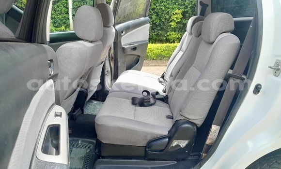 Oofamaa Toyota Wish White Makiinaa iti Kiambu keessatti Central Kenya keessatti Oofamaa Toyota Wish White Makiinaa iti Kiambu keessatti Central Kenya keessatti