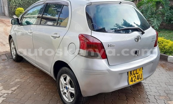 Oofamaa Toyota Vitz Silver Makiinaa iti Kiambu keessatti Central Kenya keessatti Oofamaa Toyota Vitz Silver Makiinaa iti Kiambu keessatti Central Kenya keessatti