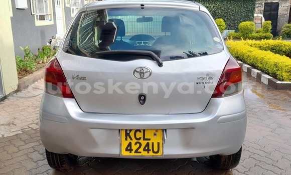 Oofamaa Toyota Vitz Silver Makiinaa iti Kiambu keessatti Central Kenya keessatti Oofamaa Toyota Vitz Silver Makiinaa iti Kiambu keessatti Central Kenya keessatti