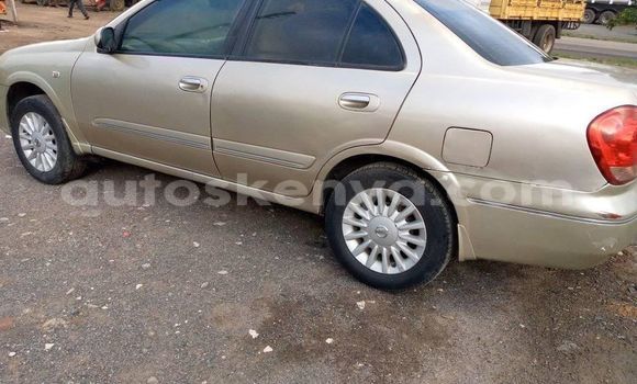 Buy Used Nissan Sunny Brown Car in Nairobi in Nairobi