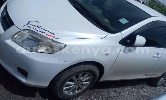Nunua Ilio tumika Toyota Axio Nyeupe Gari ndani ya Nairobi nchini Nairobi