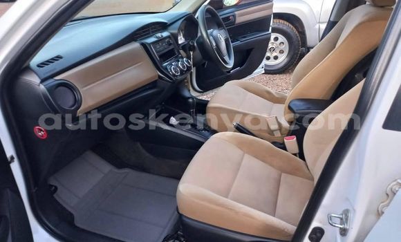 Oofamaa Toyota Axio White Makiinaa iti Nairobi keessatti Nairobi keessatti Oofamaa Toyota Axio White Makiinaa iti Nairobi keessatti Nairobi keessatti