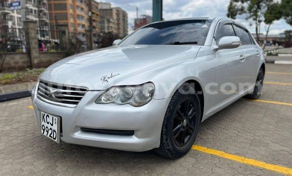 Oofamaa Toyota Mark X Silver Makiinaa iti Nairobi keessatti Nairobi keessatti