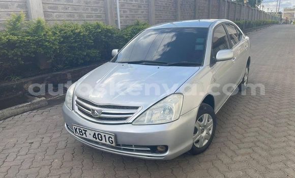 Oofamaa Toyota Axio Silver Makiinaa iti Nairobi keessatti Nairobi keessatti