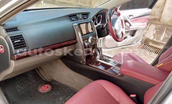 Oofamaa Toyota Mark X Silver Makiinaa iti Nairobi keessatti Nairobi keessatti Oofamaa Toyota Mark X Silver Makiinaa iti Nairobi keessatti Nairobi keessatti