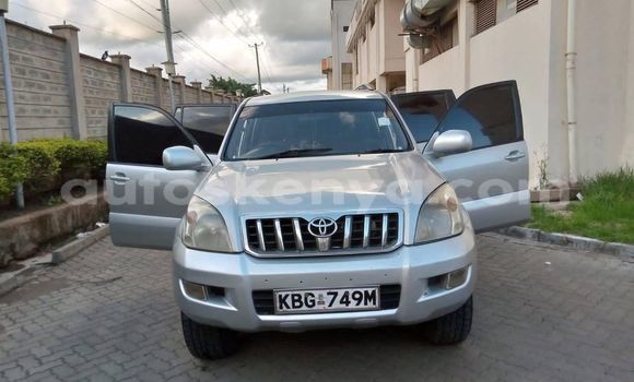 Nunua Ilio tumika Toyota Land Cruiser Prado Fedha Gari ndani ya Nairobi nchini Nairobi Nunua Ilio tumika Toyota Land Cruiser Prado Fedha Gari ndani ya Nairobi nchini Nairobi