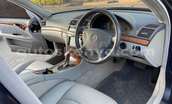 Oofamaa Mercedes‒Benz E–Class Black Makiinaa iti Nairobi keessatti Nairobi keessatti Oofamaa Mercedes‒Benz E–Class Black Makiinaa iti Nairobi keessatti Nairobi keessatti