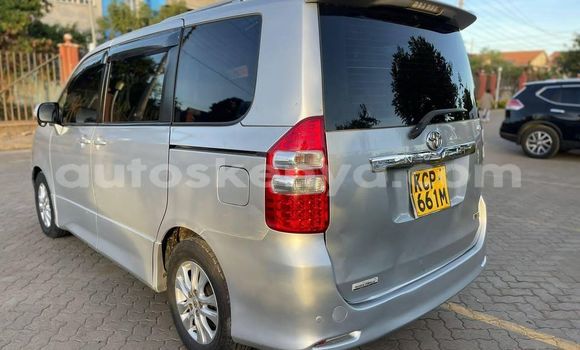 Nunua Ilio tumika Toyota Noah Fedha Gari ndani ya Nairobi nchini Nairobi Nunua Ilio tumika Toyota Noah Fedha Gari ndani ya Nairobi nchini Nairobi