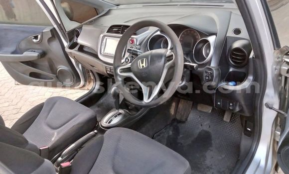 Oofamaa Honda Fit Silver Makiinaa iti Nairobi keessatti Nairobi keessatti Oofamaa Honda Fit Silver Makiinaa iti Nairobi keessatti Nairobi keessatti
