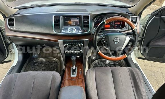 Oofamaa Nissan Teana White Makiinaa iti Nairobi keessatti Nairobi keessatti Oofamaa Nissan Teana White Makiinaa iti Nairobi keessatti Nairobi keessatti