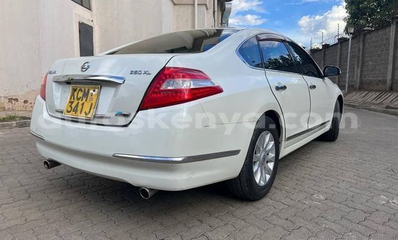 Oofamaa Nissan Teana White Makiinaa iti Nairobi keessatti Nairobi keessatti Oofamaa Nissan Teana White Makiinaa iti Nairobi keessatti Nairobi keessatti