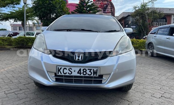 Nunua Ilio tumika Honda Fit Fedha Gari ndani ya Nairobi nchini Nairobi Nunua Ilio tumika Honda Fit Fedha Gari ndani ya Nairobi nchini Nairobi