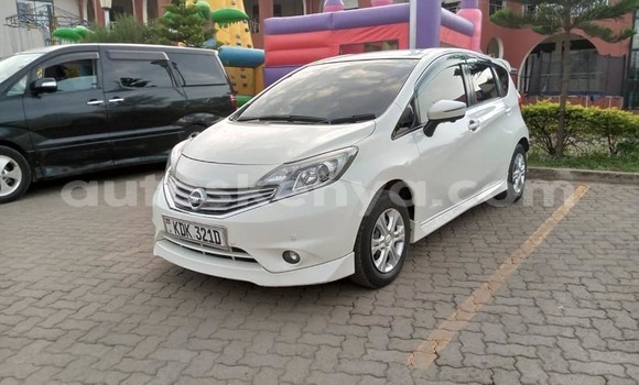 Nunua Ilio tumika Nissan Note Nyeupe Gari ndani ya Nairobi nchini Nairobi