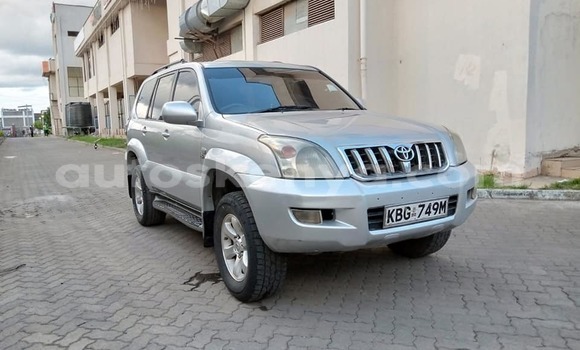 Buy Used Toyota Land Cruiser Prado Silver Car in Nairobi in Nairobi