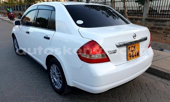 Buy Used Nissan tiida White Car in Nairobi in Nairobi