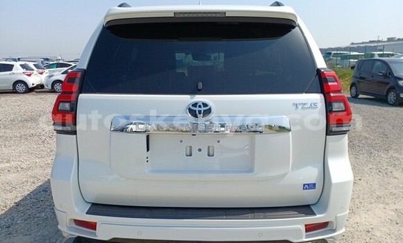 Buy Used Toyota Land Cruiser Prado White Car in Nairobi in Nairobi Buy Used Toyota Land Cruiser Prado White Car in Nairobi in Nairobi